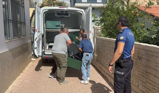 Antalya’da cezaevinden çıkan kadın arkadaşının evinde ölü bulundu