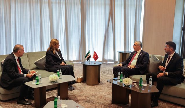 Bakan Işıkhan, Suriyeli mevkidaşıyla Doha’da görüştü