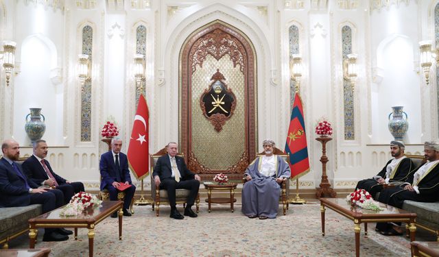 Erdoğan, Umman Sultanı ile Al Alam Sarayı’nda görüştü