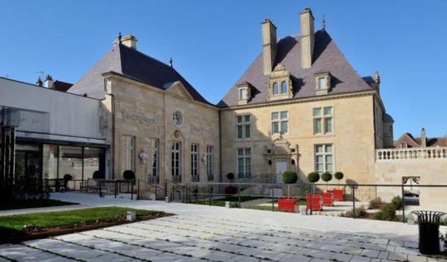 Fransa’da Denis Diderot Müzesi’nden 2 bin madeni para çalındı