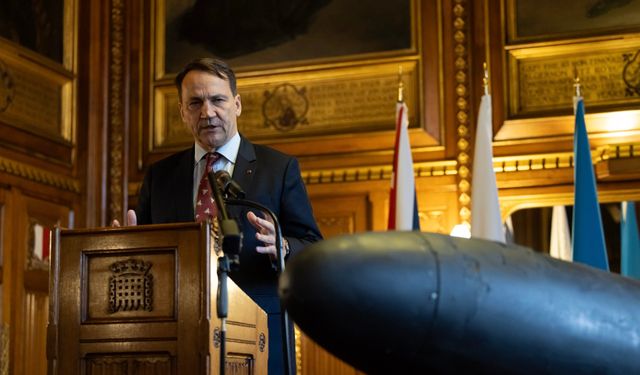 Polonya’dan Putin’e uyarı: Hava sahasını kullanma