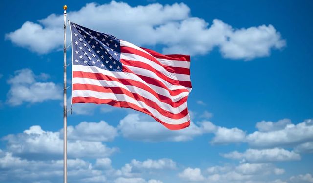 Trump: ABD ordusu Venezuela açıklarında tekne vurdu