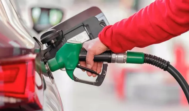 Akaryakıtta tabelalar değişiyor: Benzine indirim geliyor