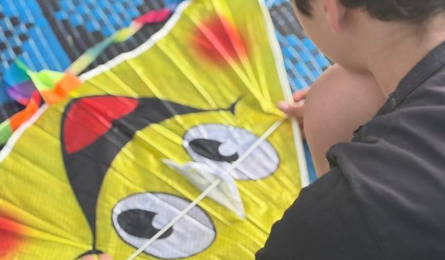 Antalya’da İHH, yetim çocuklarla uçurtma şenliği düzenledi