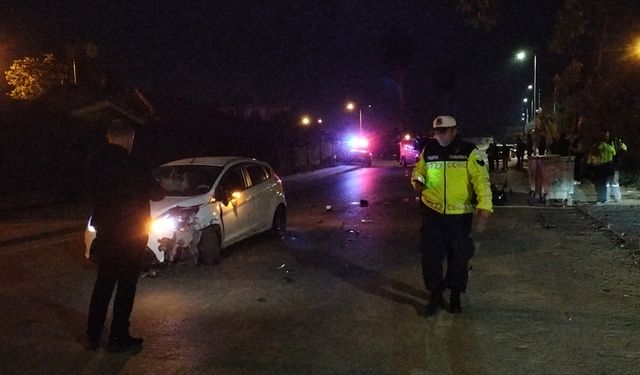 Manavgat’ta motosiklet ile otomobil çarpıştı: 2 ağır yaralı