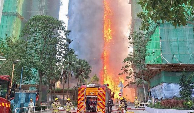 Hong Kong’da çok katlı binada yangın: 4 ölü