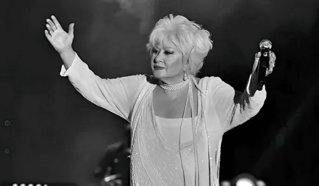 Muazzez Abacı’nın kızı Saba Abacı kimdir, ne iş yapıyor?