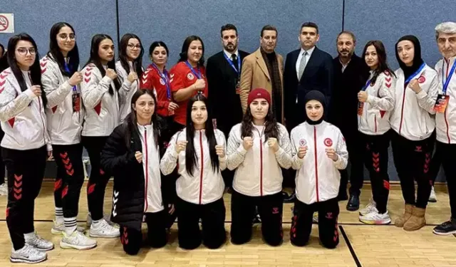 Milli boksörler Avrupa Şampiyonası’nı 12 madalyayla tamamladı