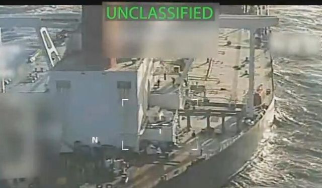 ABD güçleri Venezuela açıklarında petrol tankerine el koydu