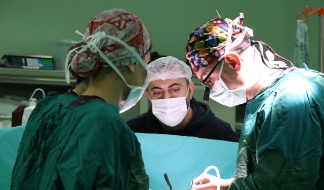 Antalya’daki organ nakli merkezi yılı böbrek nakliyle kapattı