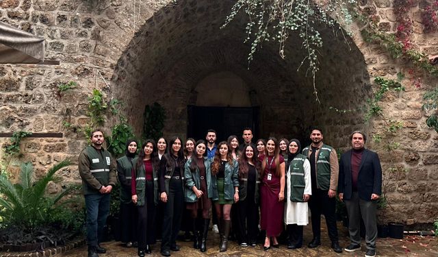 Yeşilay gönüllüleri Antalya’da Dünya Gönüllüler Günü’nde buluştu