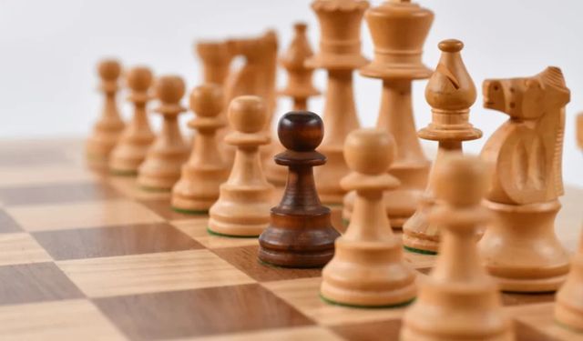 3 yaşındaki satranç dahisi dünya rekoru kırdı