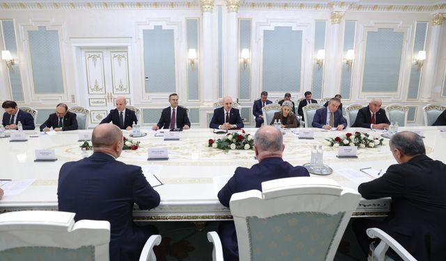 Kurtulmuş, Tacikistan Meclis Başkanı Idizoda ile görüştü