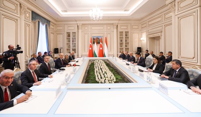 Kurtulmuş, Tacikistan Milli Meclis Başkanı ile görüştü