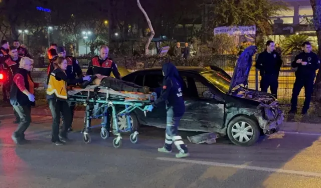 Muratpaşa’da polis uygulamasından kaçan sürücü kaza yaptı