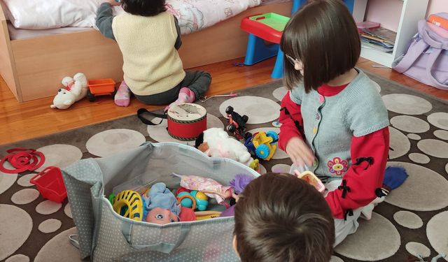 İki çocuklu çift, bir çocuğun hayatına dokunmak için koruyucu aile oldu