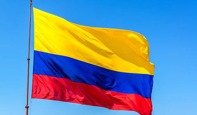 Kolombiya’da silahlı gruplar arasında çatışma: 30 kişi hayatını kaybetti