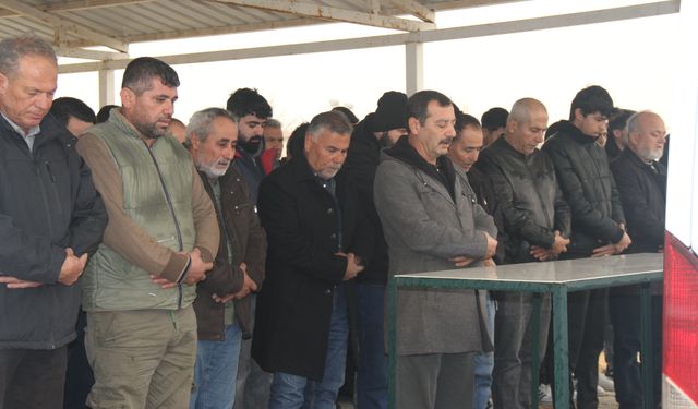 Burdur’daki kazada ölen anne ve oğlu Serik’te toprağa verildi