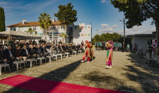 Manavgat Çavuşköy Okulu’na hayırsever desteğiyle kütüphane