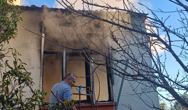 Serik’te ev yangını: 84 yaşındaki kadın hayatını kaybetti