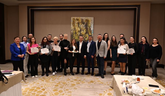 AGC’den gazetecilere İngilizce eğitim sertifikası