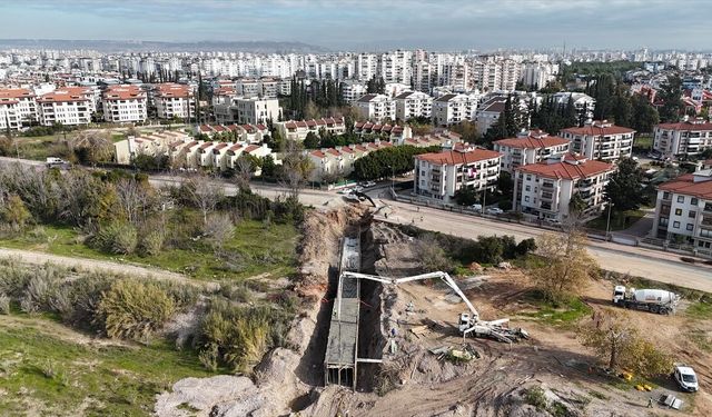 Konyaaltı’nda 3 bin metrelik yağmur suyu hattı yapılıyor