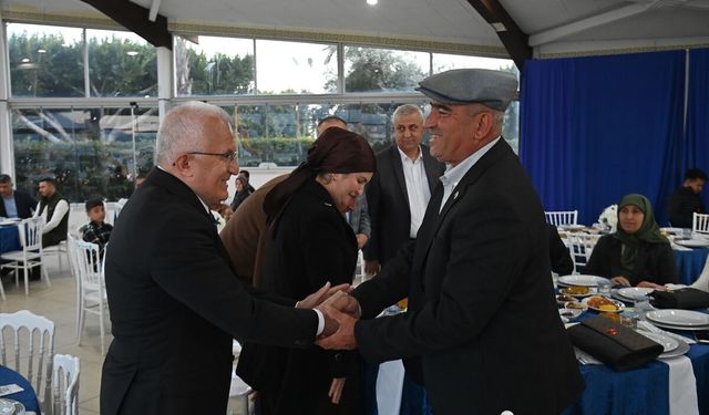 Kumluca’da belediye protokol iftarı düzenledi