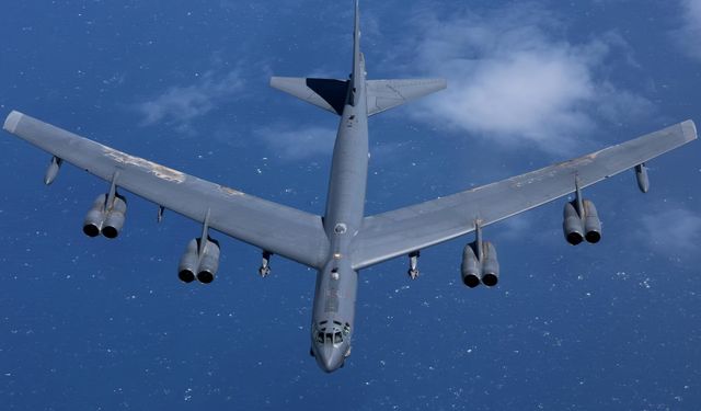 ABD B-52’leri İngiltere’deki RAF Fairford Üssü’ne ulaştı