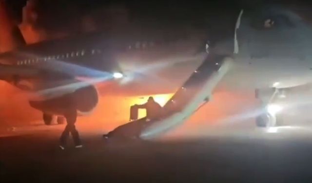 Antalya’da yanan yolcu uçağı sökülmeye başlandı