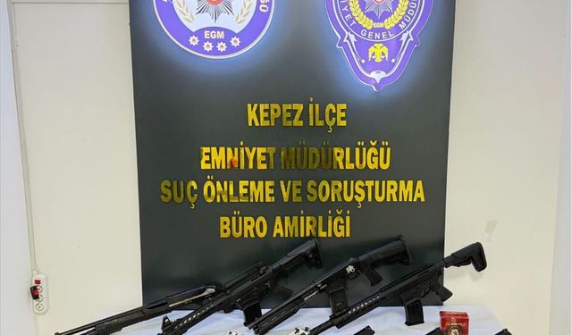Kepez’de çok sayıda ruhsatsız silah ele geçirildi