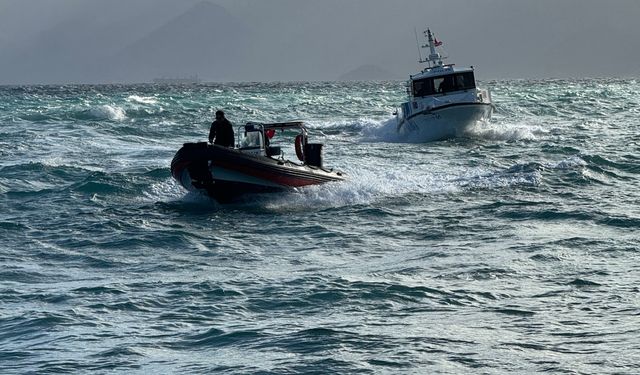 Antalya’da denizde sürüklenen genç hayatını kaybetti