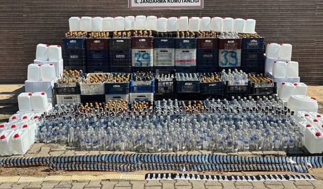 Alanya’da 1750 litre kaçak ve etil alkol ele geçirildi