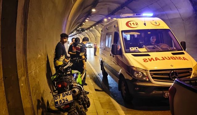 Kemer’de tünelde kaza: Motosiklet sürücüsü yaralandı