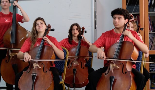 ‘Bizim Çocuklar’ marşı halk oylamasında birinci oldu