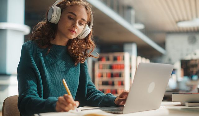 Online Eğitim Platformlarının Avantajları ve Seçimi