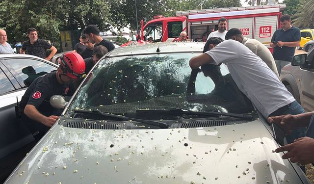 Antalya’da araçta mahsur kalan bebek kurtarıldı