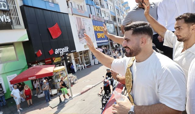 Kırkpınar şampiyonu Erkan Taş’a coşkulu karşılama