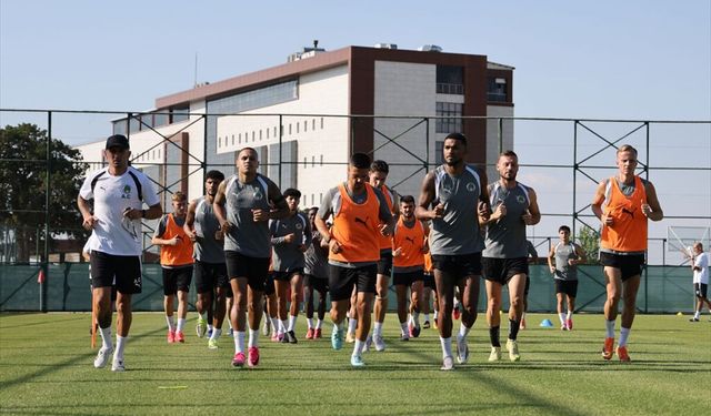 Alanyaspor hazırlıklarını Burdur’da sürdürdü