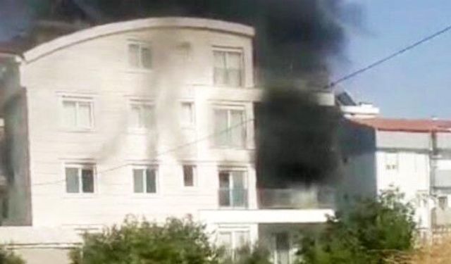 Döşemealtı’nda apartman yangını paniğe neden oldu