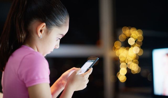 Çocuğa ilk telefon kaç yaşında alınmalı?