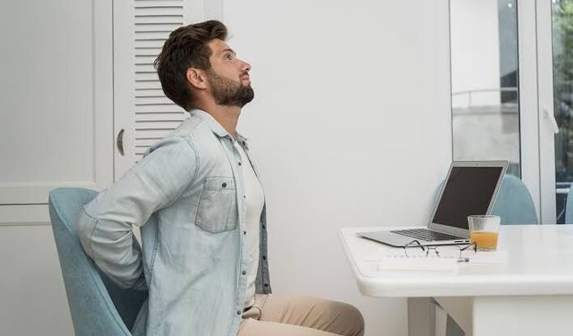 Masa başında boyun ve sırt ağrısı neden olur?