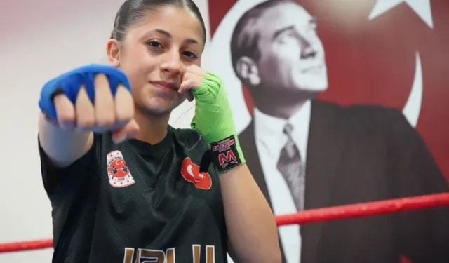 Şampiyon sporcu Ecrin, hedefleri için garsonluk yapıyor