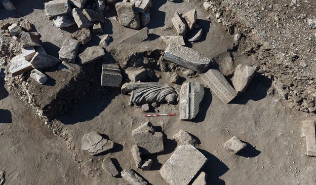 AK Parti'li Çelik'ten Aspendos'ta bulunan 'Asklepios' heykeline ilişkin paylaşım
