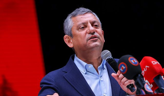 Özgür Özel, Yılmaz Büyükerşen'in kız kardeşinin cenazesine katıldı