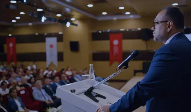 Antalya’da kamu görevlilerine iletişim eğitimi verildi
