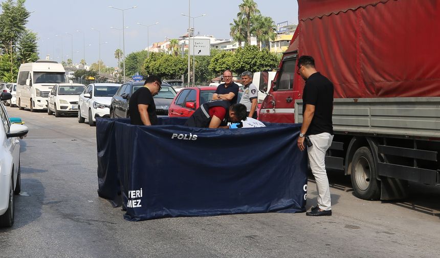 Antalya’da bir kişi park halindeki aracında ölü bulundu