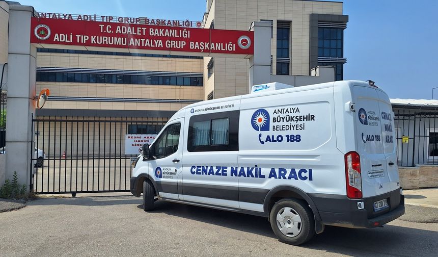 Antalya’da otel havuzuna düşen 6 yaşındaki çocuk boğuldu