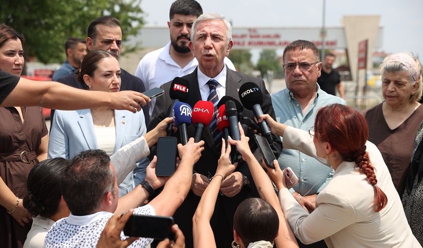 Mansur Yavaş’tan cezaevinde Muhittin Böcek’e ziyaret
