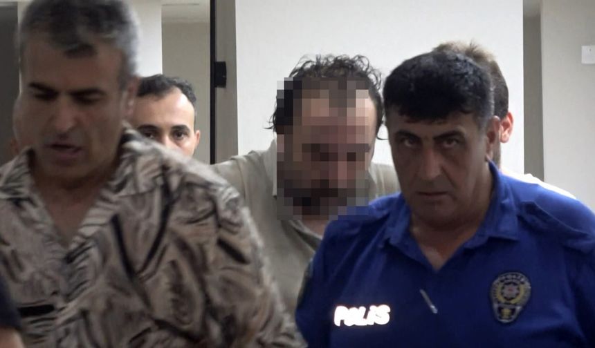 Gelinlikleri yakmaya çalışan iş yeri sahibine suyla müdahale
