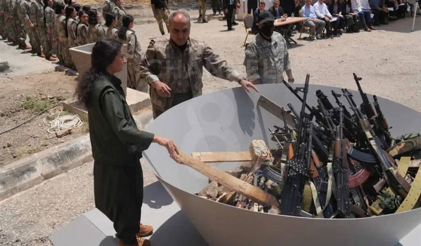 PKK terör örgütü silahlarını imha etti
